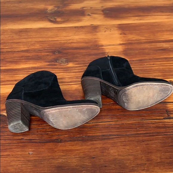 Lucky Brand Black Suede Booties size 7.5 - Picture 4 of 5